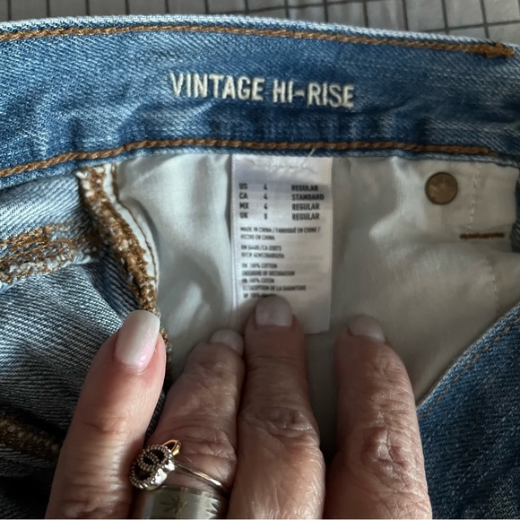 AMERICAN EAGLE VINTAGE HI-RISE TWO TONE JEANS - Picture 13 of 14